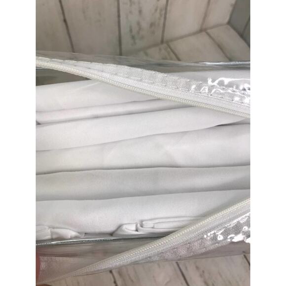 Queen bed sheet set - Picture 3 of 3